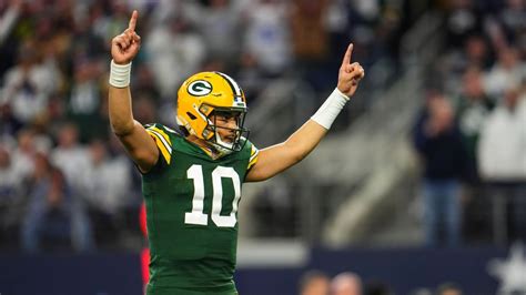 Who did the experts at ESPN pick as the MVP for the upcoming .